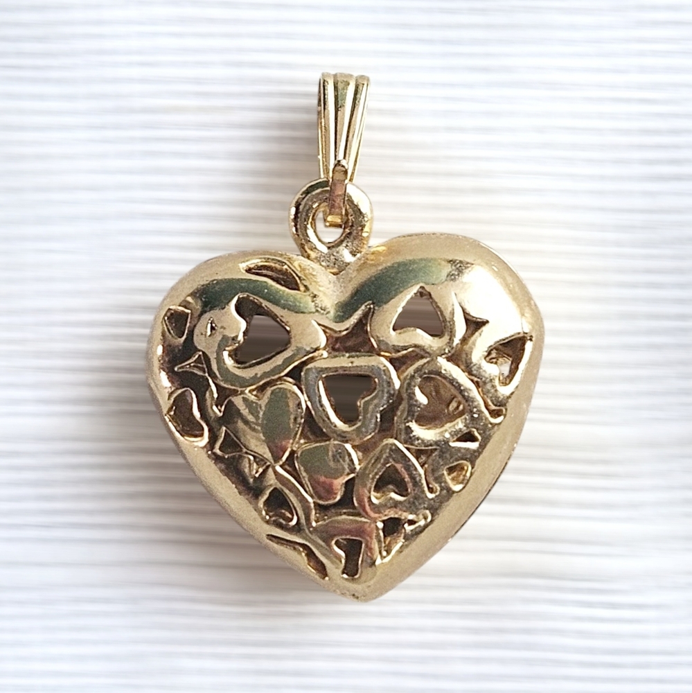 Gold Heart Necklace Pendents - Picture 3 of 6